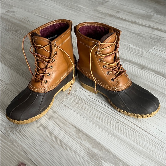 Women’s L.L. Bean 8” Bean Boots, Insulated - Picture 5 of 6